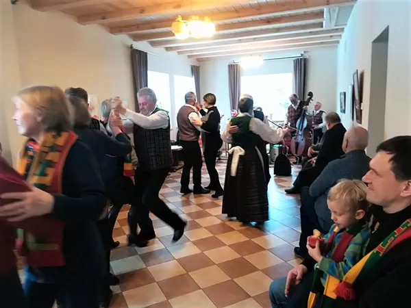 Bendruomenės šventiniai šokiai