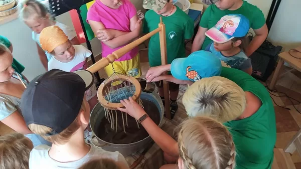 Žvakių liejimas
